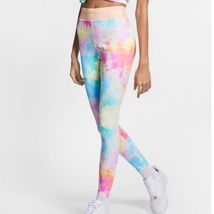 NWT 🌈 Nike Legasee HW Tights